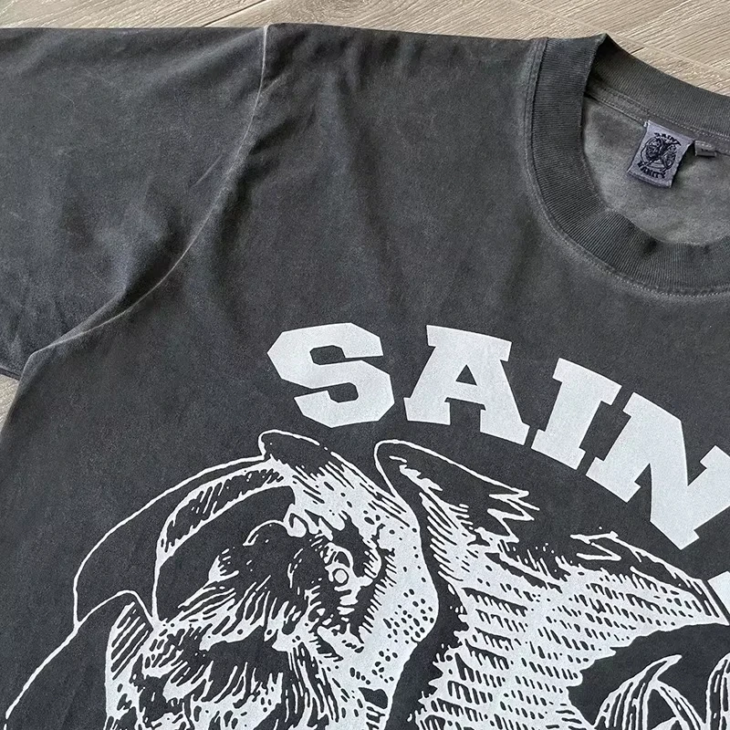 The 2026 T-shirt collection features letter logos made of high-quality cotton, with a variety of color options available.