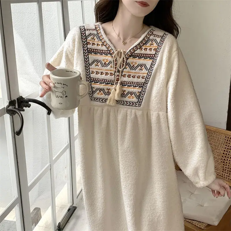 Gaganight Women Autumn Winter Nightgown Coral Fleece Dress 2024 Warm Plush Thick Cute Sweet Sleepwear Loose Outerwear Home Wear