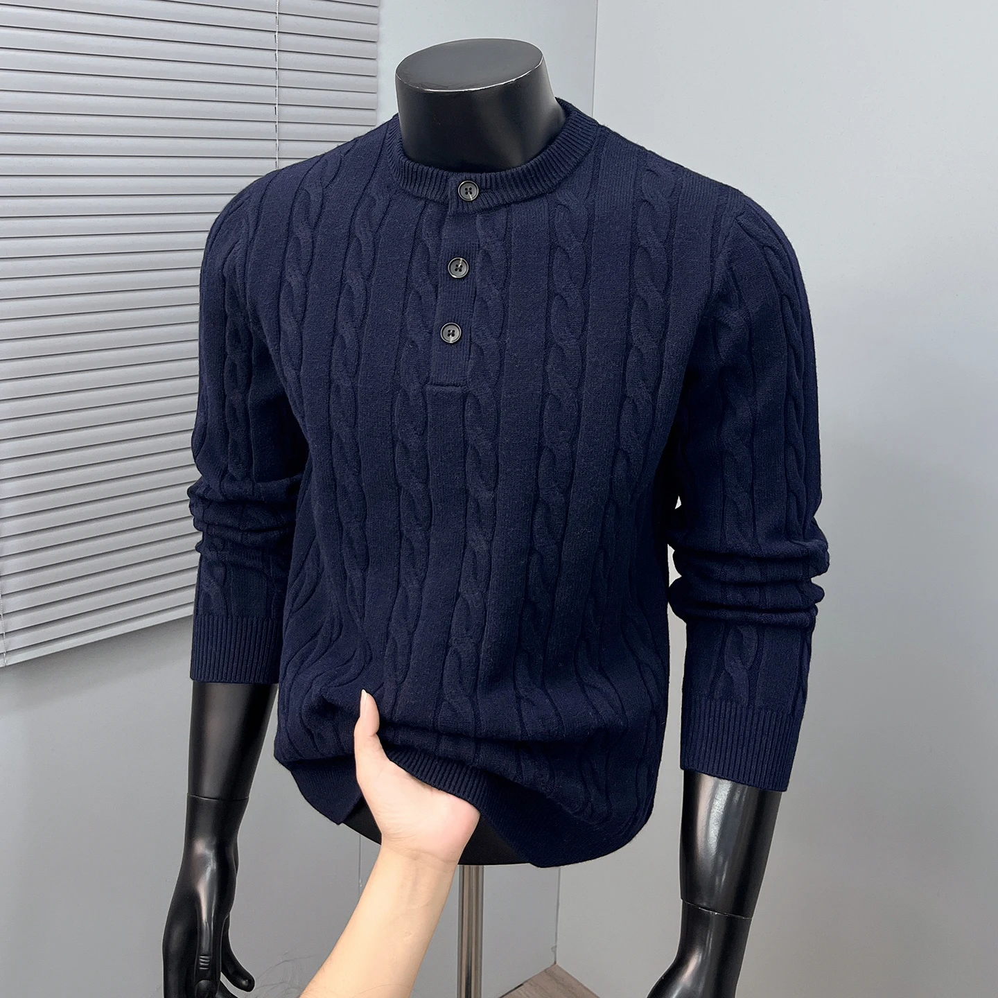 Luxury fashion men's sweater high-quality soft comfort new knitted solid color jacquard winter casual button round neck pullover