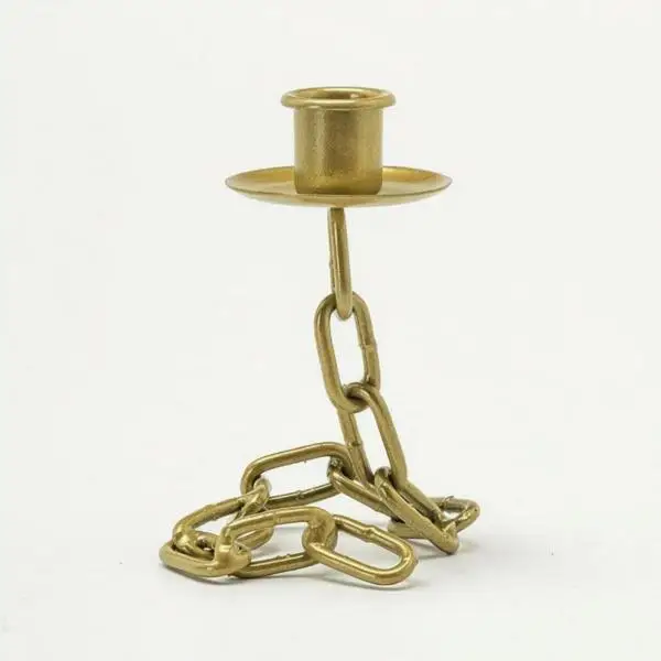 Decorative Candle Holder Industrial Chic Chain Design Sturdy Metal Candlestick for Cozy Home Lighting and Wedding Centerpieces