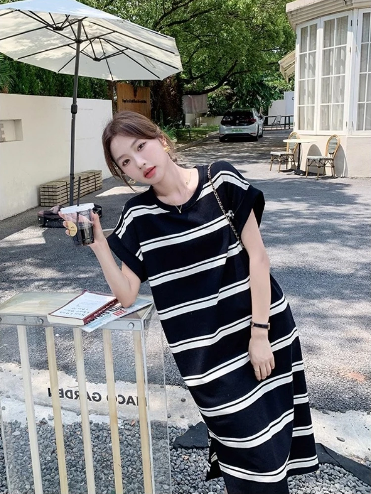 แฟชั่น O-คอพิมพ์ตรงลายชุดลําลองยาวเสื้อผ้าหญิงฤดูร้อนหลวมหนุ่มสไตล์แขนสั้นเสื้อยืดชุด