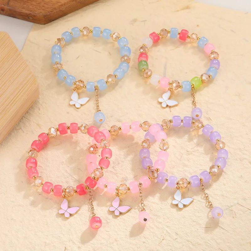 الحلو لون الحلوى تقليد اليشم حجر الزجاج والخرز الكريستالي الفتيات سوار العصرية عقد بحلية متدلية على شكل فراشة لطيف المرأة سوار