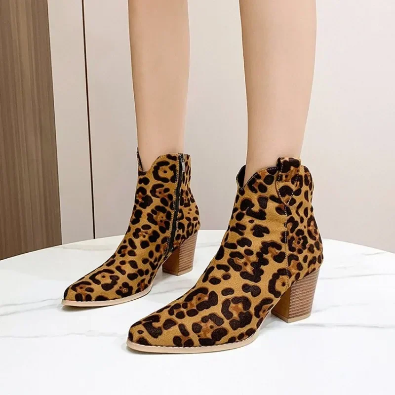 2024 new ankle boots women\'s high heels leopard print thick heel fashionable pointed short boots popular for women