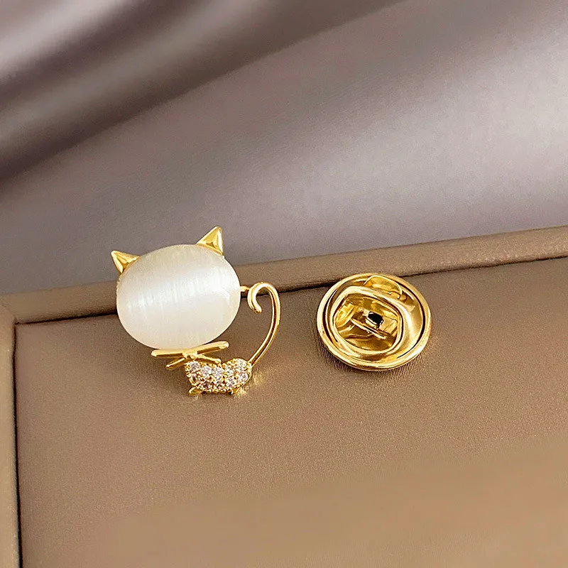 Cute Cat Brooches Temperament Opal Brooch Pin Chic Crystal Lapel Pin Collar Button Party Dress Suit Women Protection Buckle