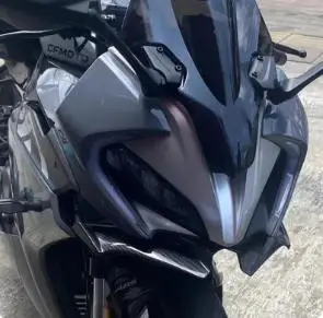 Motorcycle Carbon Fiber Front Cowl Wind Deflector - Aerodynamic Winglet with Radiator Grille for Enhanced Cooling & Airflow