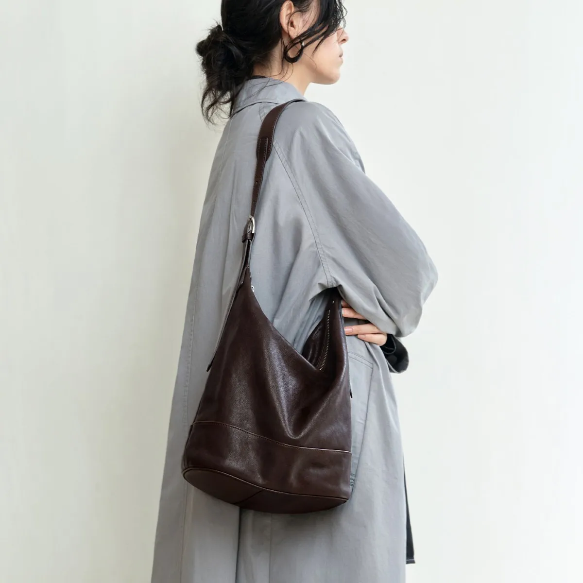 

QIUZHEN Tatta Bag Vegetable-Tanned Sheepskin Double-Handle Bucket Bag Single-Shoulder Crossbody Large Capacity Commuter Bag