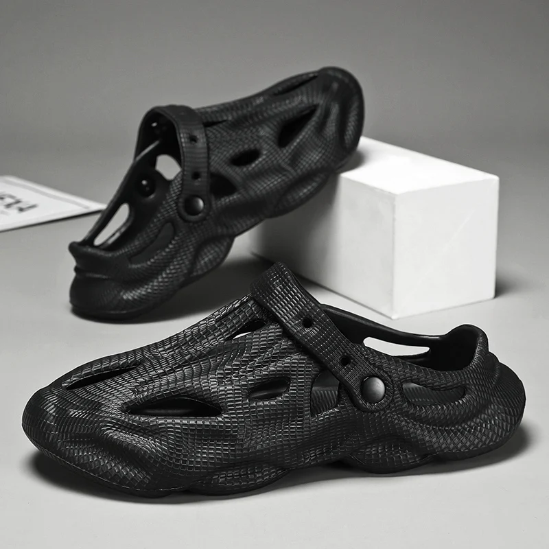 

Men Slippers Fashion Summer 2025 New Hollow Hole Clogs Sandals Outdoor Non-slip Beach Slides Comfy Soft EVA House Sandals
