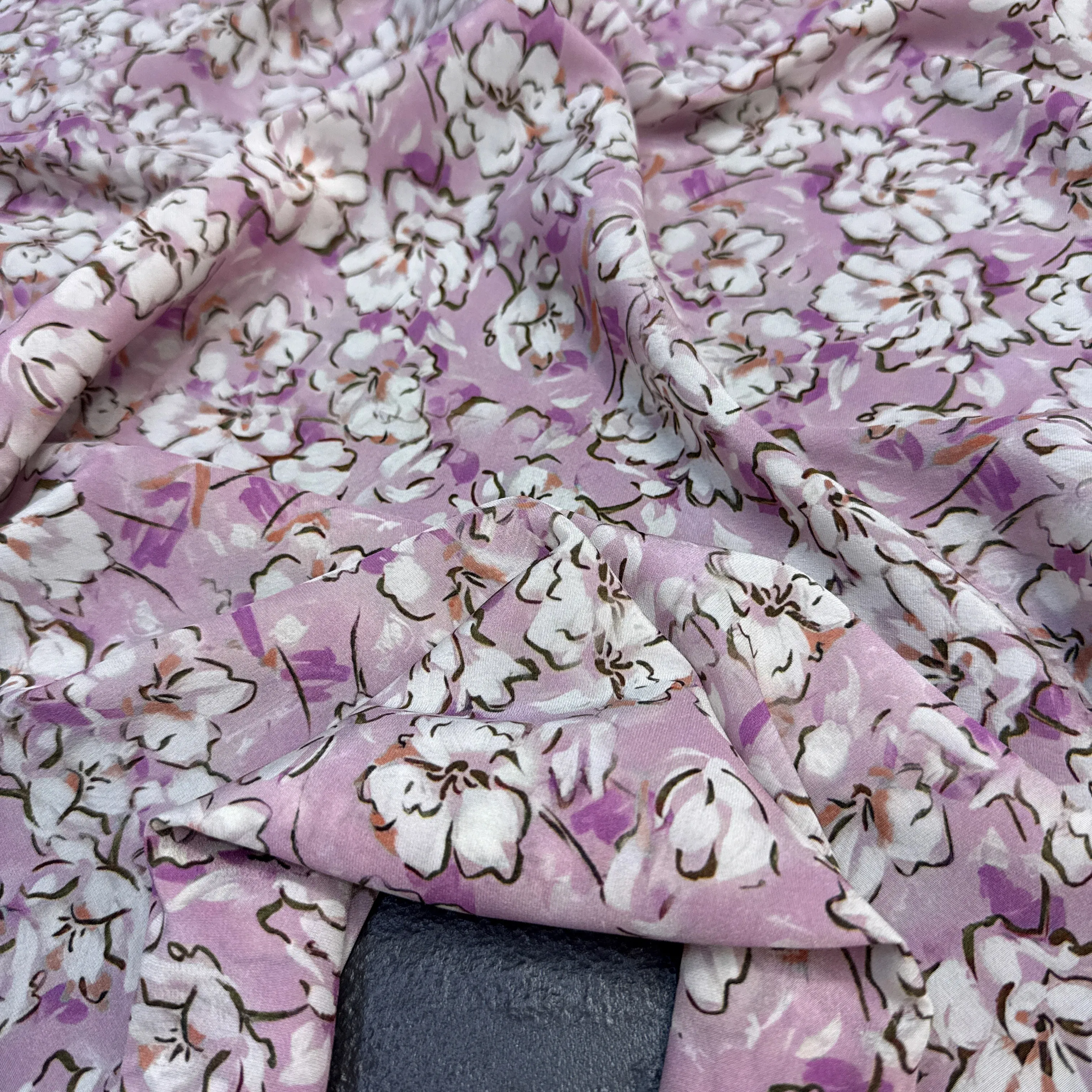 White Floral Printed Stretch Pink Silk Crepe de Chine Fabric for DIY Sewing Summer Soft Dress Pajamas Silk Fabric FR7032