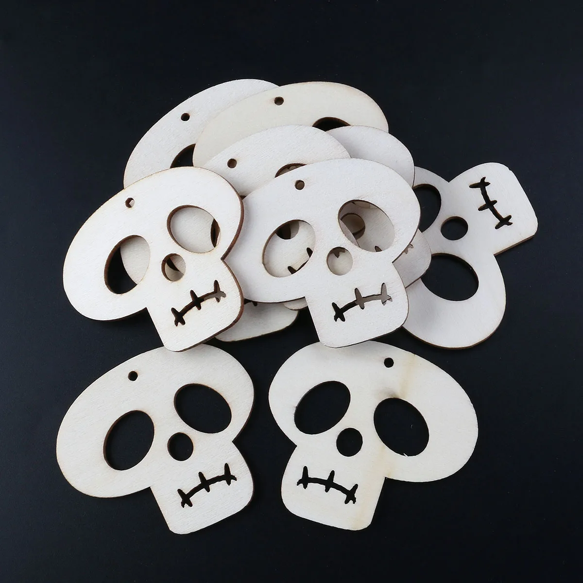 

10pcs Hat Pendant Halloween Embellishments Rustic Halloween Decor Wooden Embellishments Craft Projects Sewing Supplies