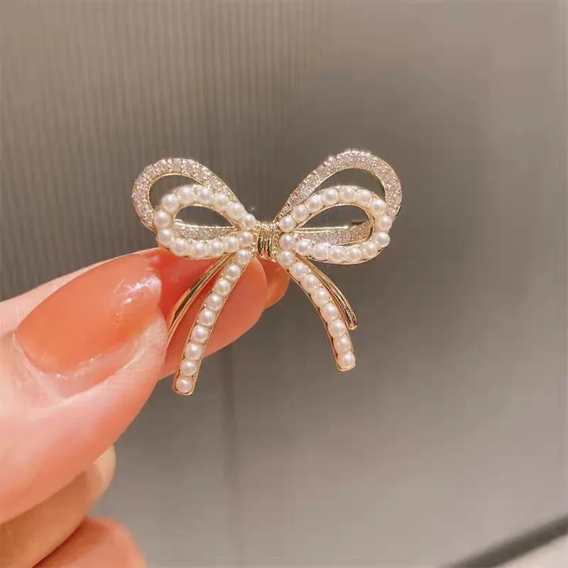 Exquisite Bowknot Pearl Brooches For Women Anti-light Corsage Fashion Fixed Clothes Pin Jewelry Small Accessories Gift