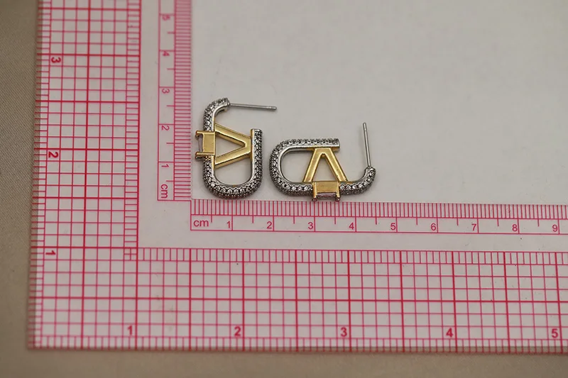 Thumbnail 3 - #68 Popular Stud Earrings Choices