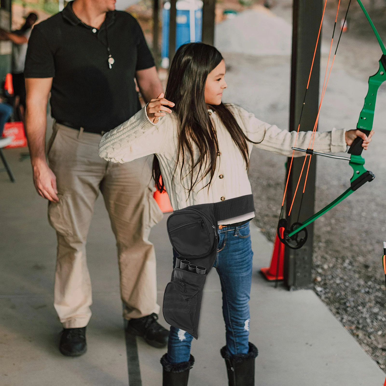 

Large Capacity Arrow Cylinder Style Heavy Duty Oxford Material Arrow Pouch for Hunting Archery Sports Black