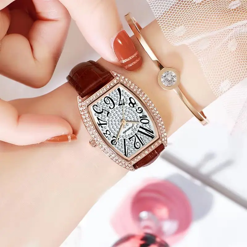 Fashion New Watch Women Brown Leather Waterproof Casual Quartz Hand Clock Female Gift 2024 Luxury Lady  Wristwatch Silver