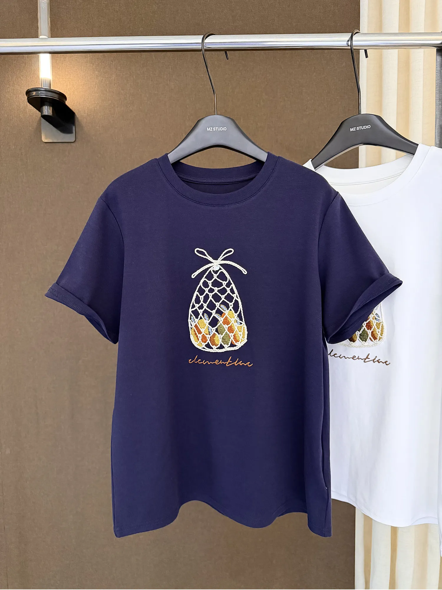 

Loose Large Size Women's T-shirt Short Sleeve Embroidered Brushed Anti-aging Spring Autumn Korean Style Base Shirt Fat MM 240...