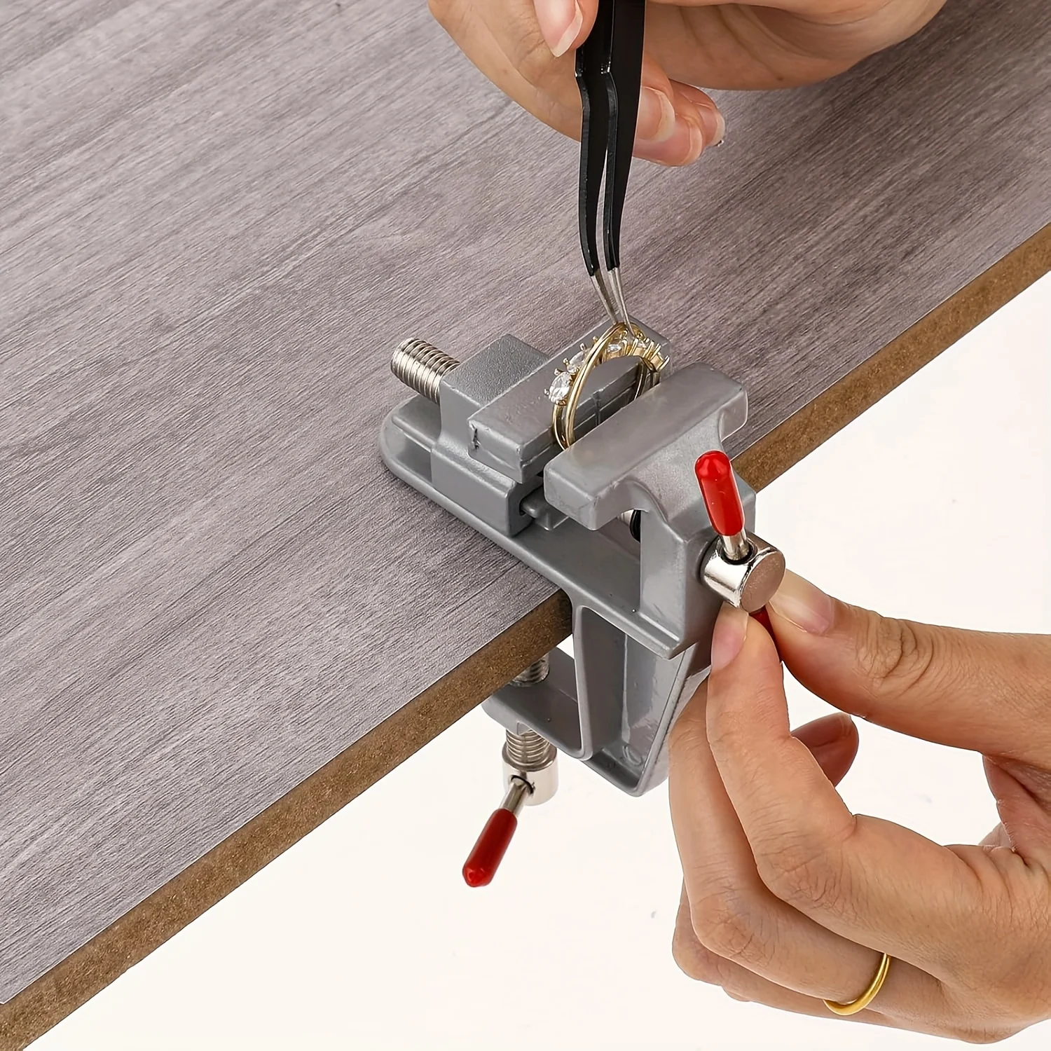 Portable Aluminum Mini Table Clamp Vise Multifunction Jewelry Craft Tool Universal Bench Vice for DIY Repair and Hobby