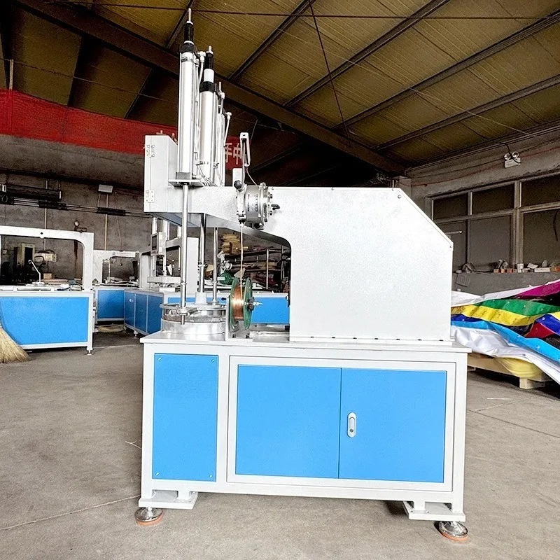 Single station three-axis circular palpable leather machine soft bag equipment nailing machine