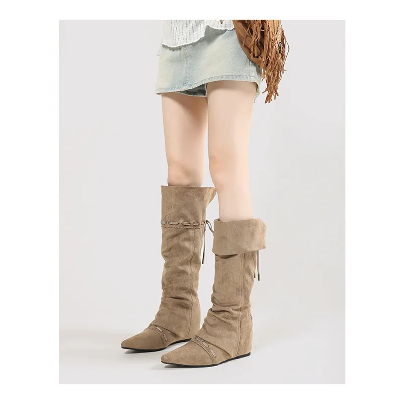 

Pleated Pointed Toe Chelsea Boots Flat Strap2025Autumn and Winter New Retro Niche Melard Western Cowboy Boots