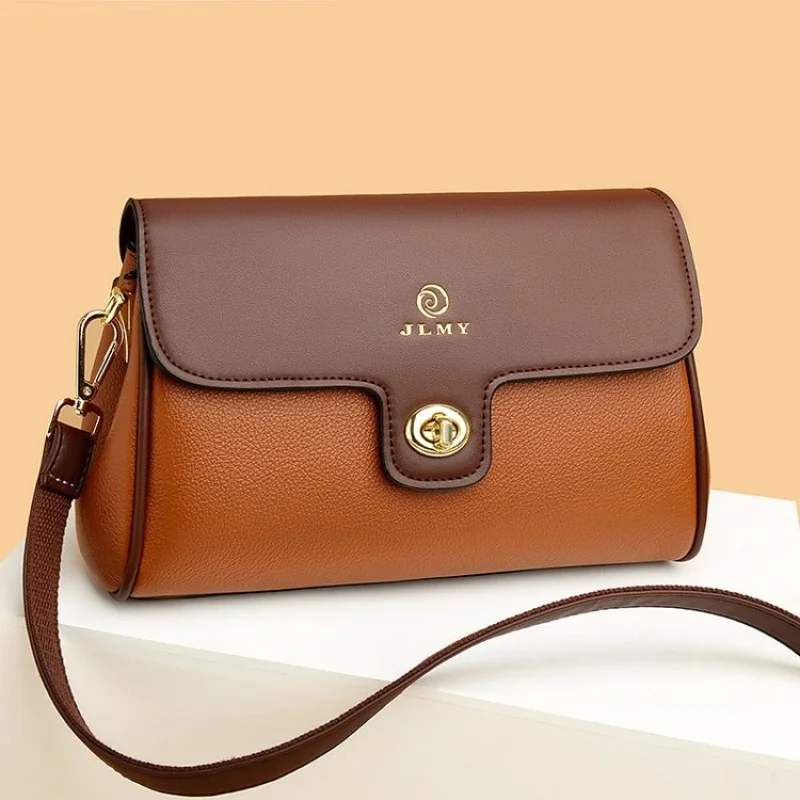 

Ladies Chic Leather Crossbody Bag For Daily Commute With Adjustable Strap In Classic Design