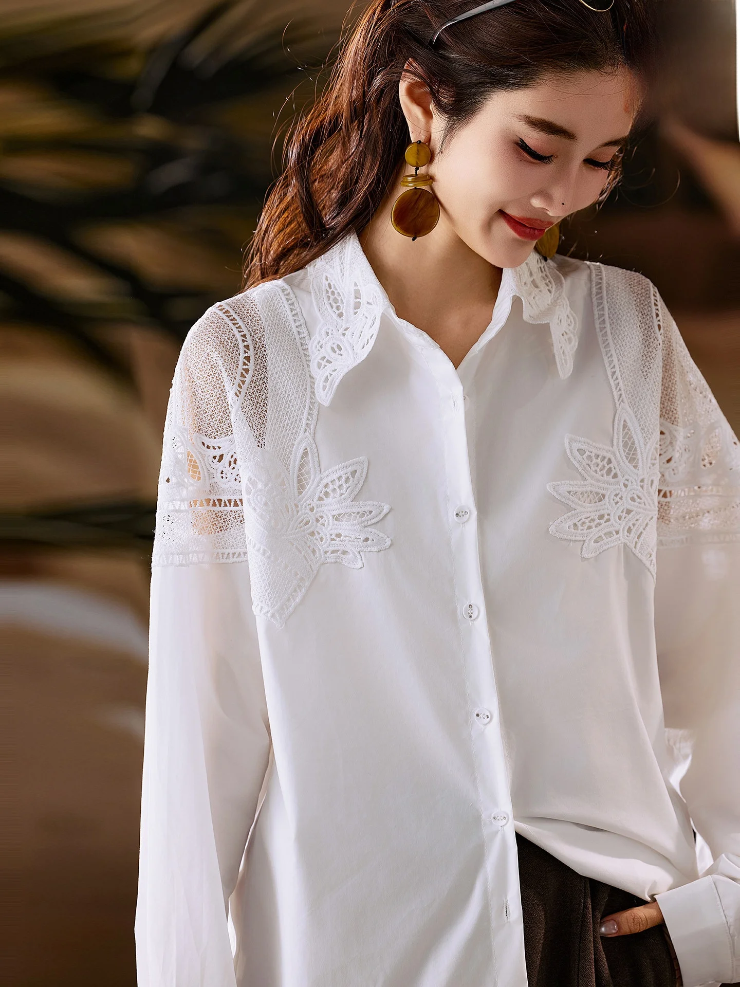 

Женская зимняя блузка с вышивкой и кружевом, больших размеров, с вырезами, отложным воротником, повседневная, длинная, в уличном стиле