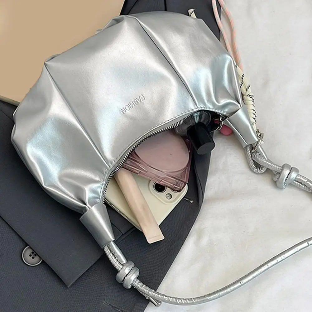 Umhängetasche für Damen, Kunstleder-Schultertasche, plissierte Halbmond-Hobo-Tasche, Unterarm-Tasche, lässige Umhängetasche, Messenger-Tasche – Detail 18