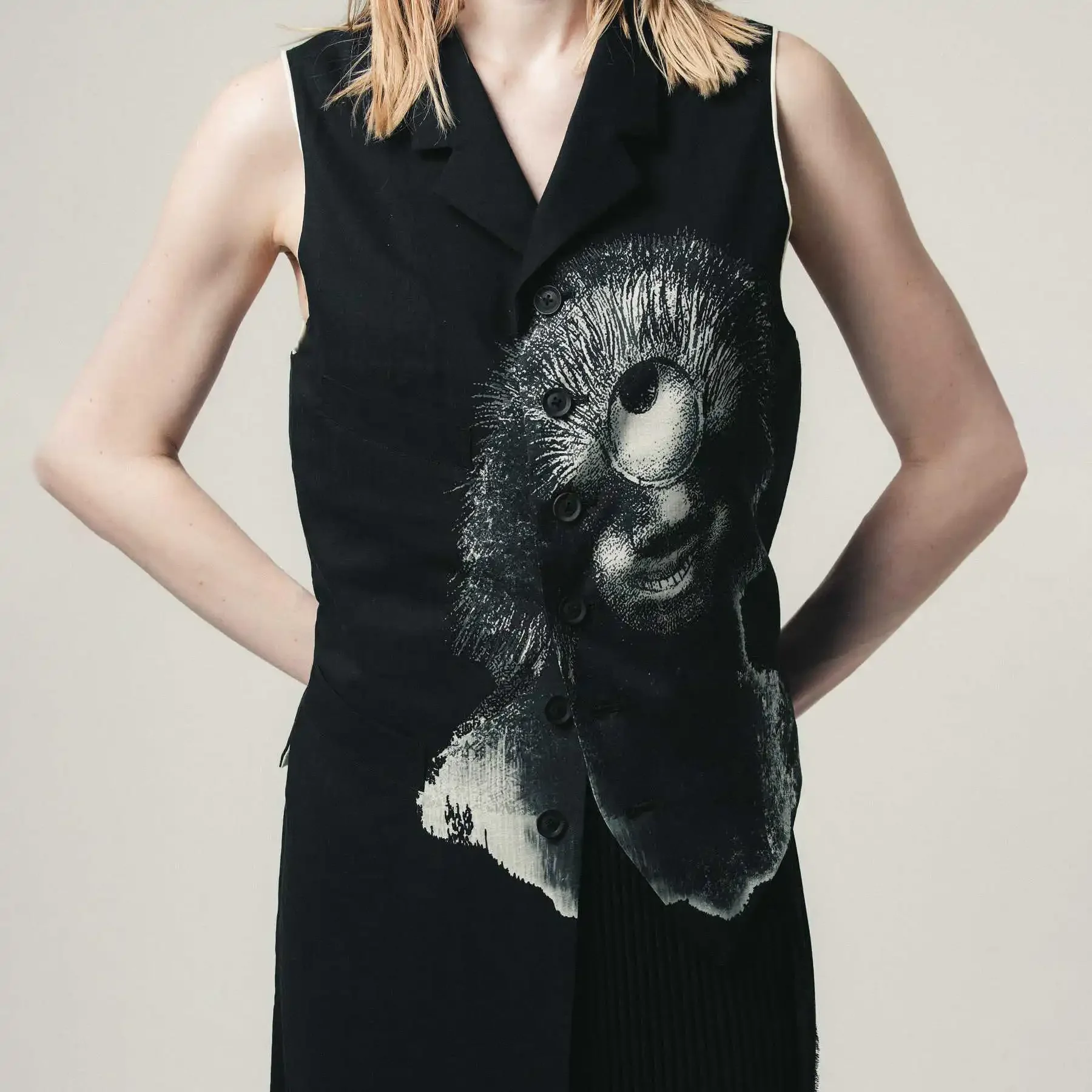 

YOJI OOAK оригинальный японский дизайн с принтом и асимметричным принтом, жилет без рукавов, свободный жилет для мужчин