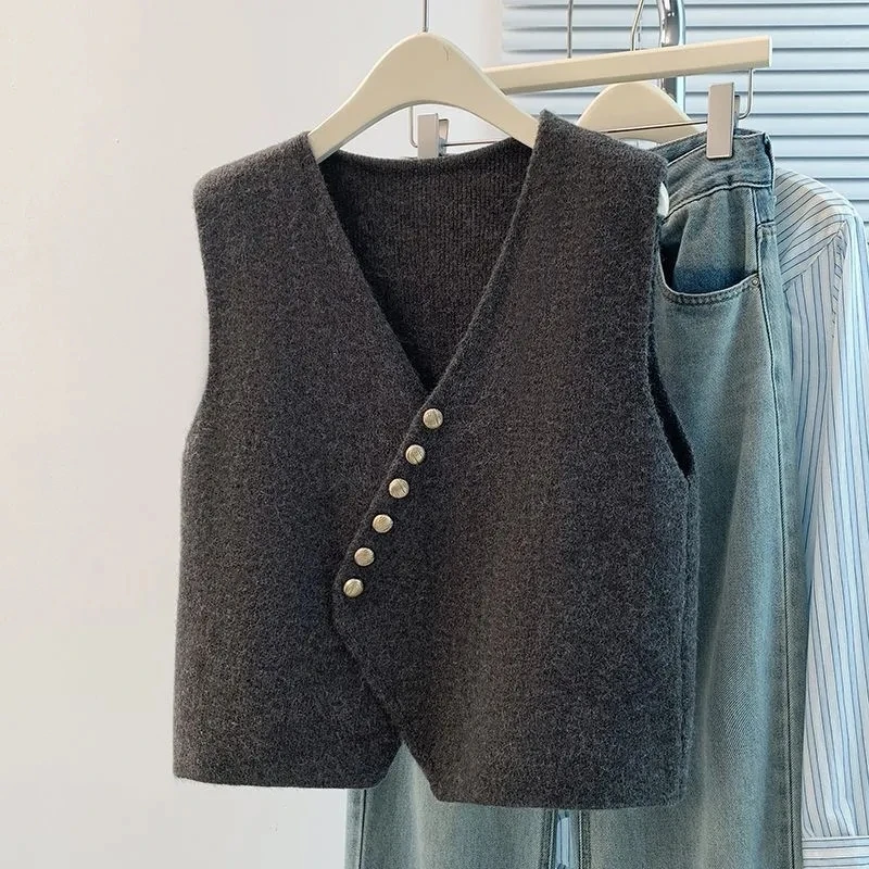 

2026 Spring Autumn New Korean Edition High End Knitted Vest Women's Vest Short Temperament Vest Coat Jacket Versatile