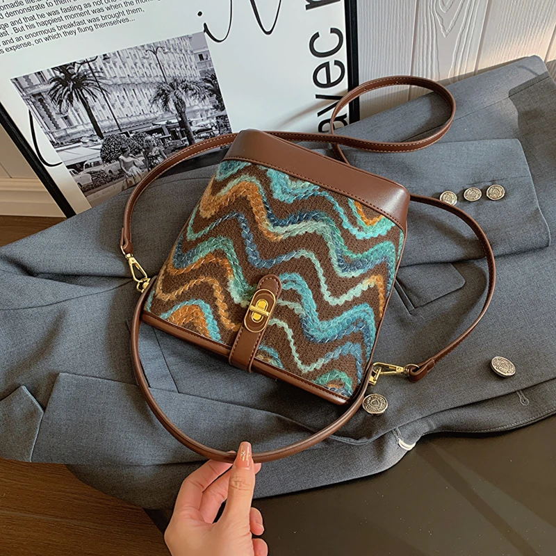 Bolsos de hombro con cremallera a rayas y flores para mujer, versátil compartimento Interior, gran oferta, Retro, para ir al trabajo, 2024