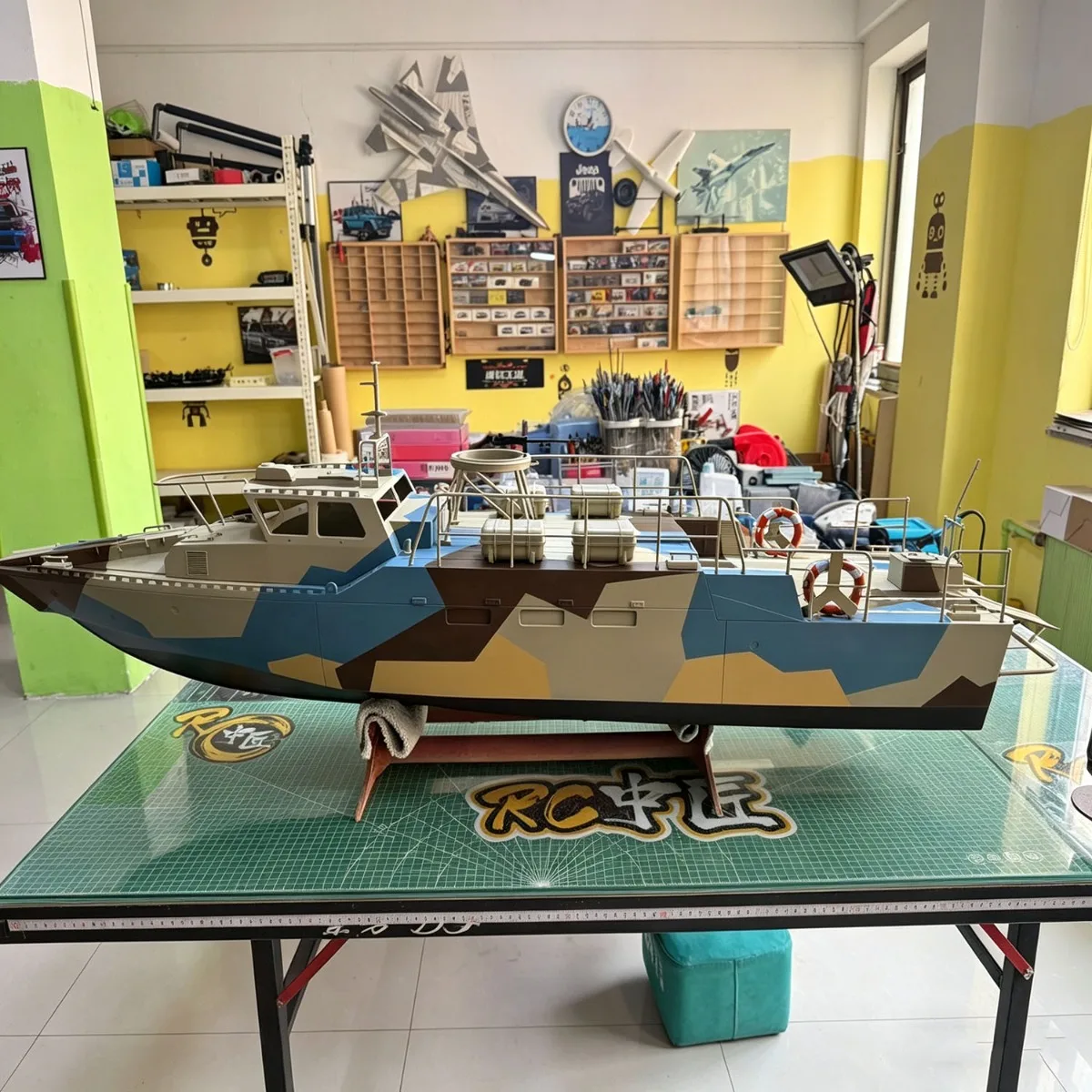 1/24 RC Boat 67cm Dual Brushless Motor Drive CB-90H RC Speed ​​Boat with Rich Details Remote Control Schiffe Model Kit Ship Toy