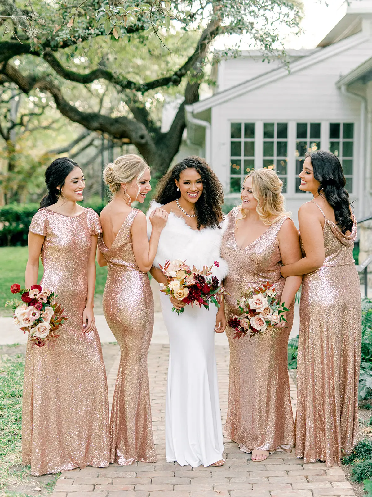 シャンパン-ブライズメイドドレス-女性-フォーマル-結婚式-パーティー-ゲストガウン-マーメイド-スパンコール-半袖-oネック-バックレス-ローズゴールド