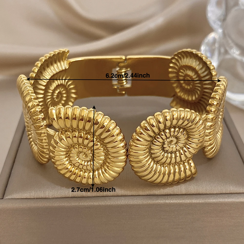 pulseira-de-punho-vintage-em-aco-inoxidavel-cor-dourada-para-mulheres-bracelete-robusto-com-conchas-exageradas-e-patchwork-joia-de-praia