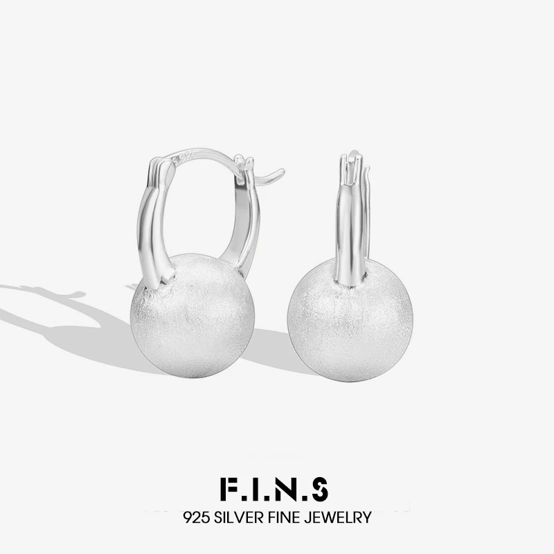 

F.I.N.S минималистичные шикарные серьги-кольца из стерлингового серебра 925 пробы с матовым шариком, роскошные модные геометрические серьги-кольца для пирсинга ушей, изысканные аксессуары