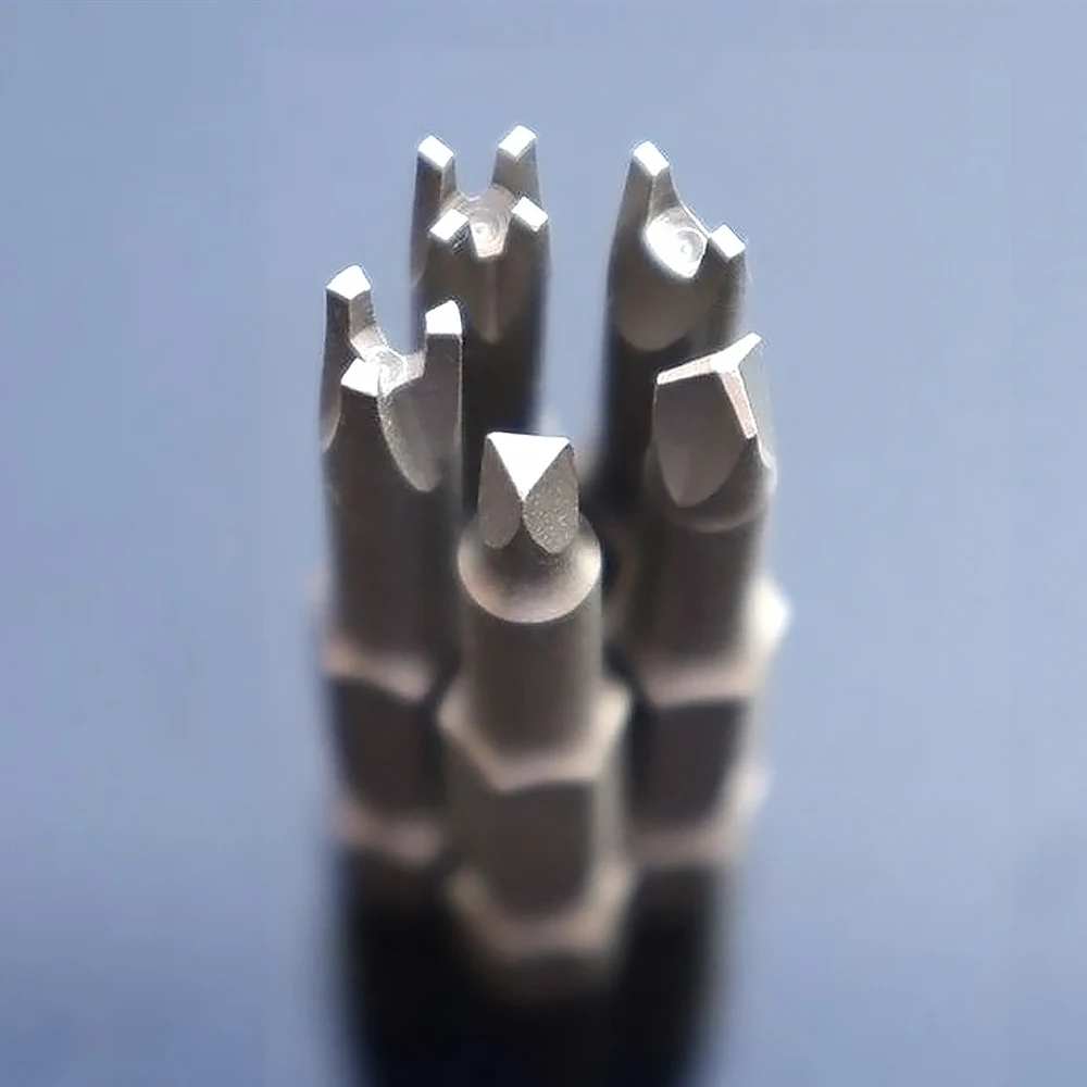 Obeng bentuk khusus, obeng segitiga Phillips