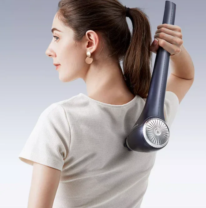 O massageador elétrico portátil do ombro e do pescoço, massageia a coluna cervical, cintura, parte traseira, instrumento meridiano