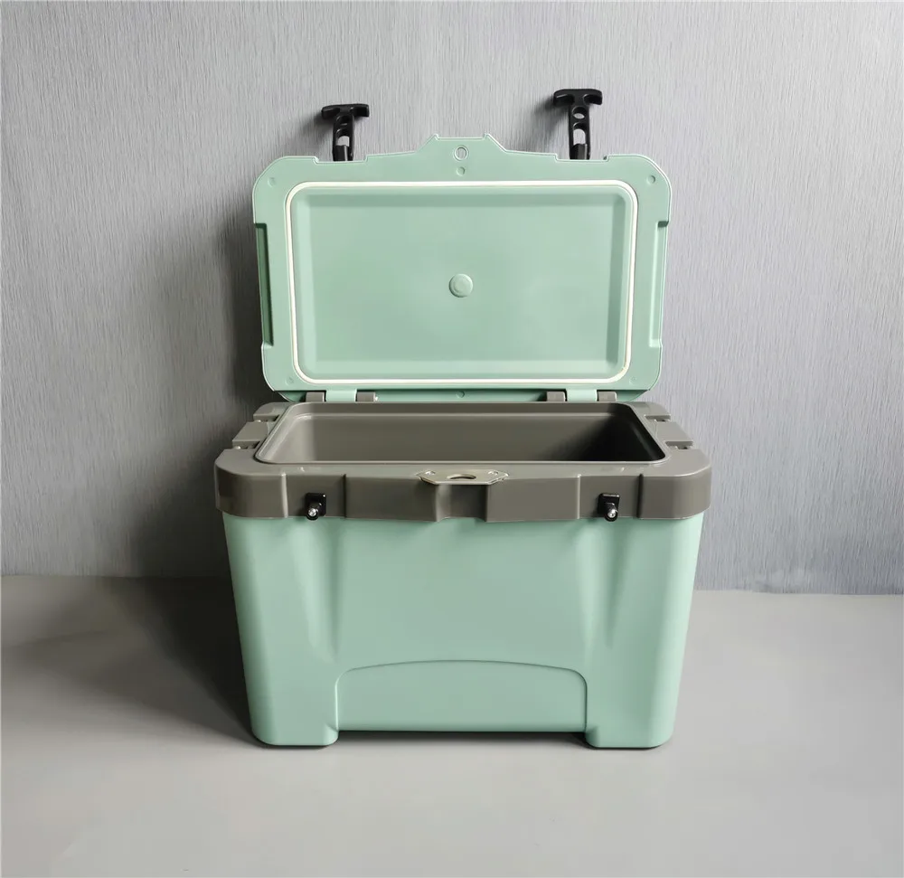 color wholesale high quality 25 L insulation box outdoor portable plastic cooler box