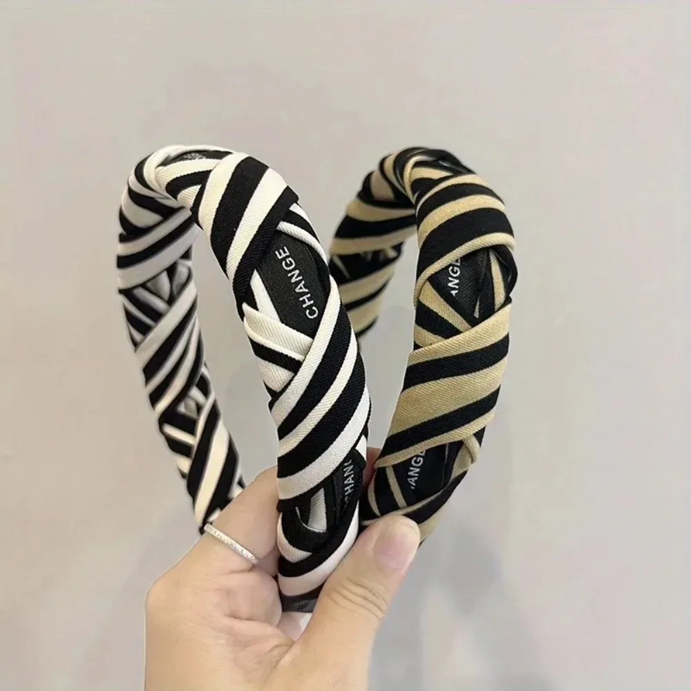 

Striped Headband Black White Letter Design High Crown Elevation Hair Band for Women Office Commute Luxury Accessory