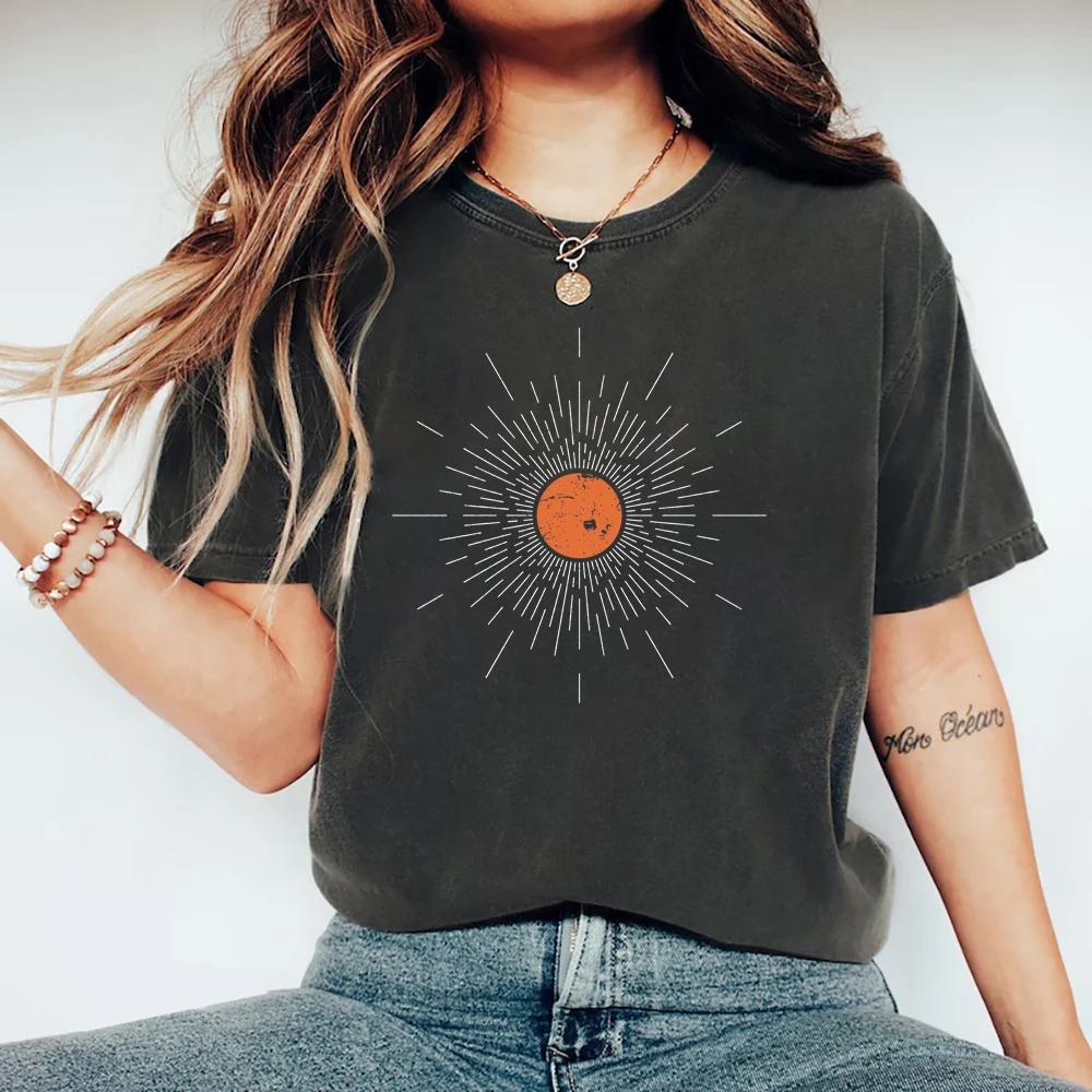 

Sunburst T-Shirt Boho Shirt Sunshine Graphic Tees Women Short Sleeve Round Neck T-shirts Vintage Sun T-shirt Women Clothing