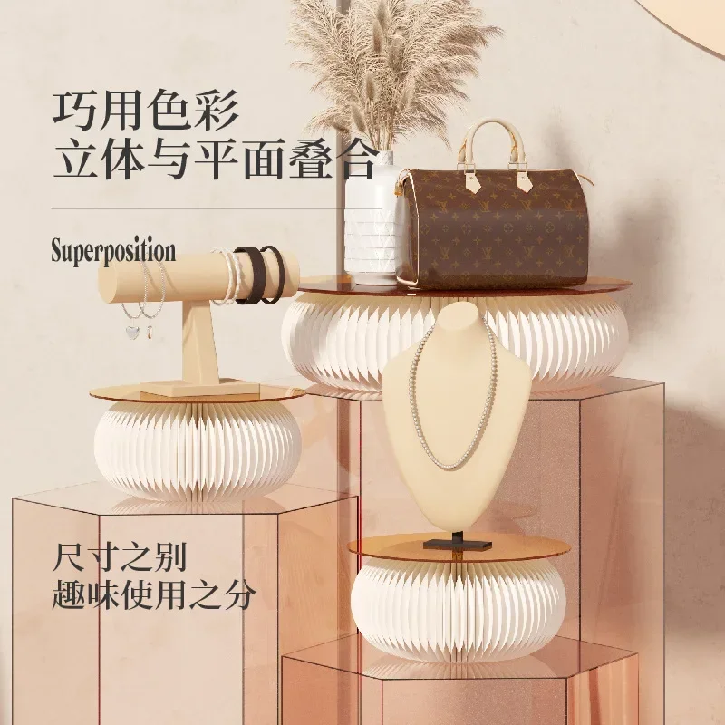

Foldable small table, table top placement, decorative shooting display rack, small display rack