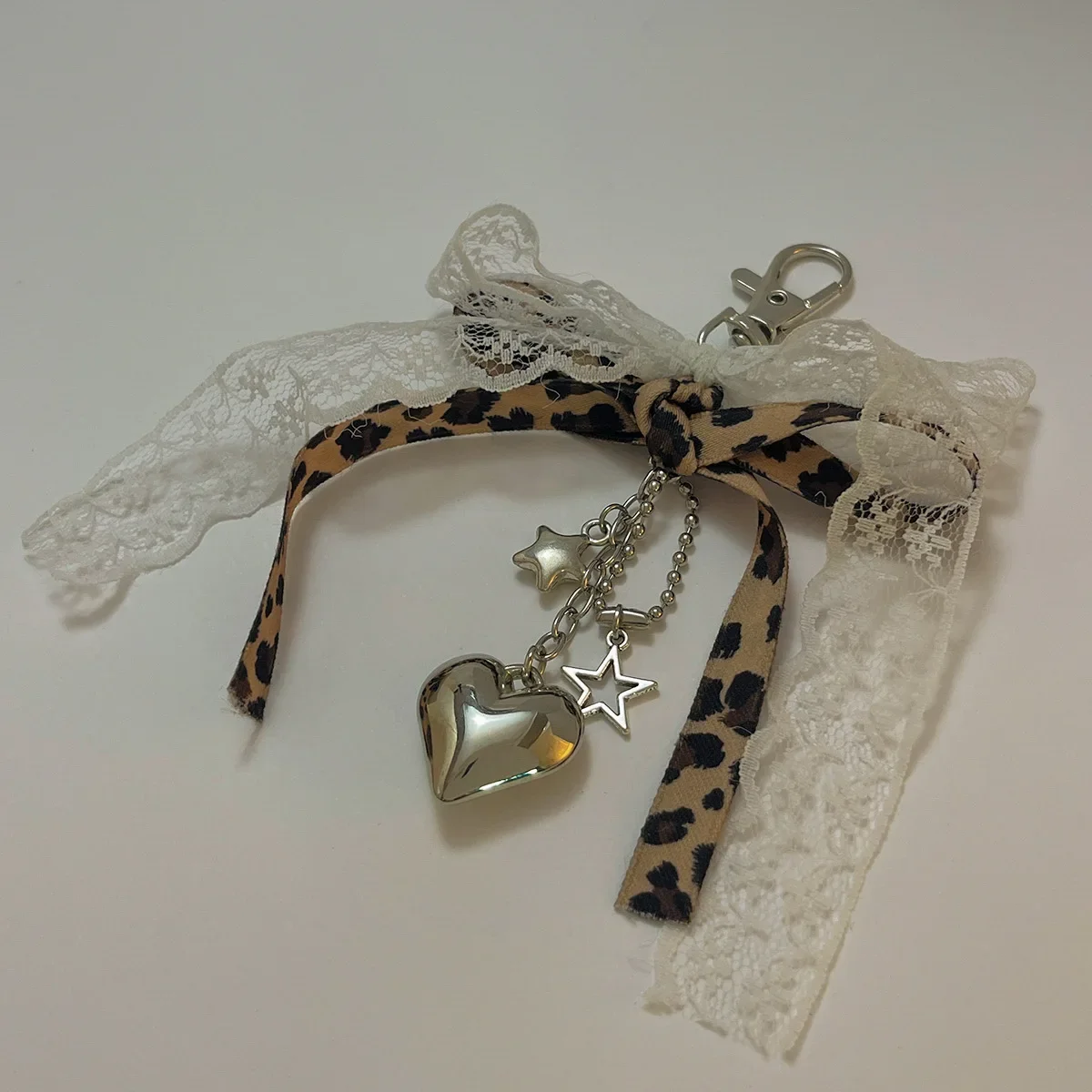 Goth Y2K Lace Bow Key Chain Heart Charm Pendant Kawaii Leopard Key Chain for Bag Accessory Women Trendy Tassel Chain Jewelry