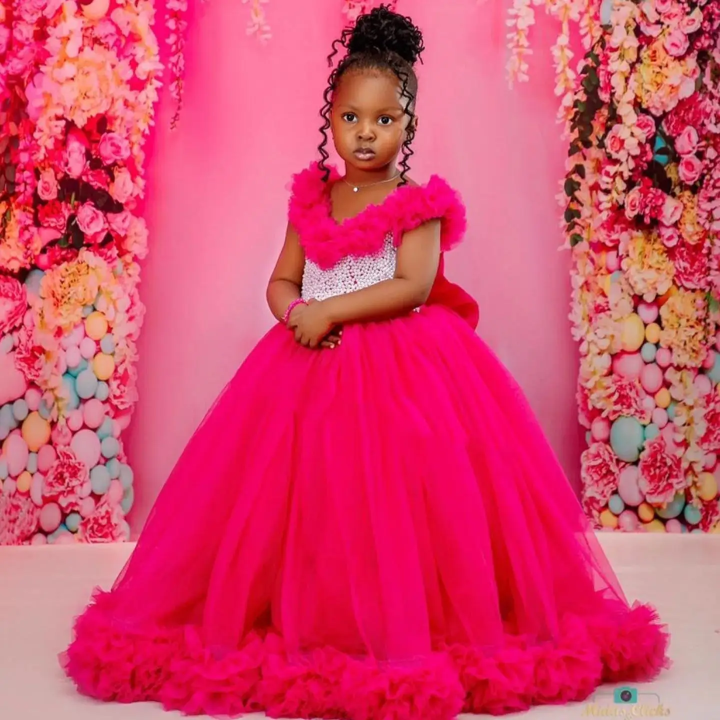 

Customized Hot Pink Flower Girl Dress for Wedding Tulle V-neck Short Sleeves Kids First Communion Pageant Birthday Ball Gown