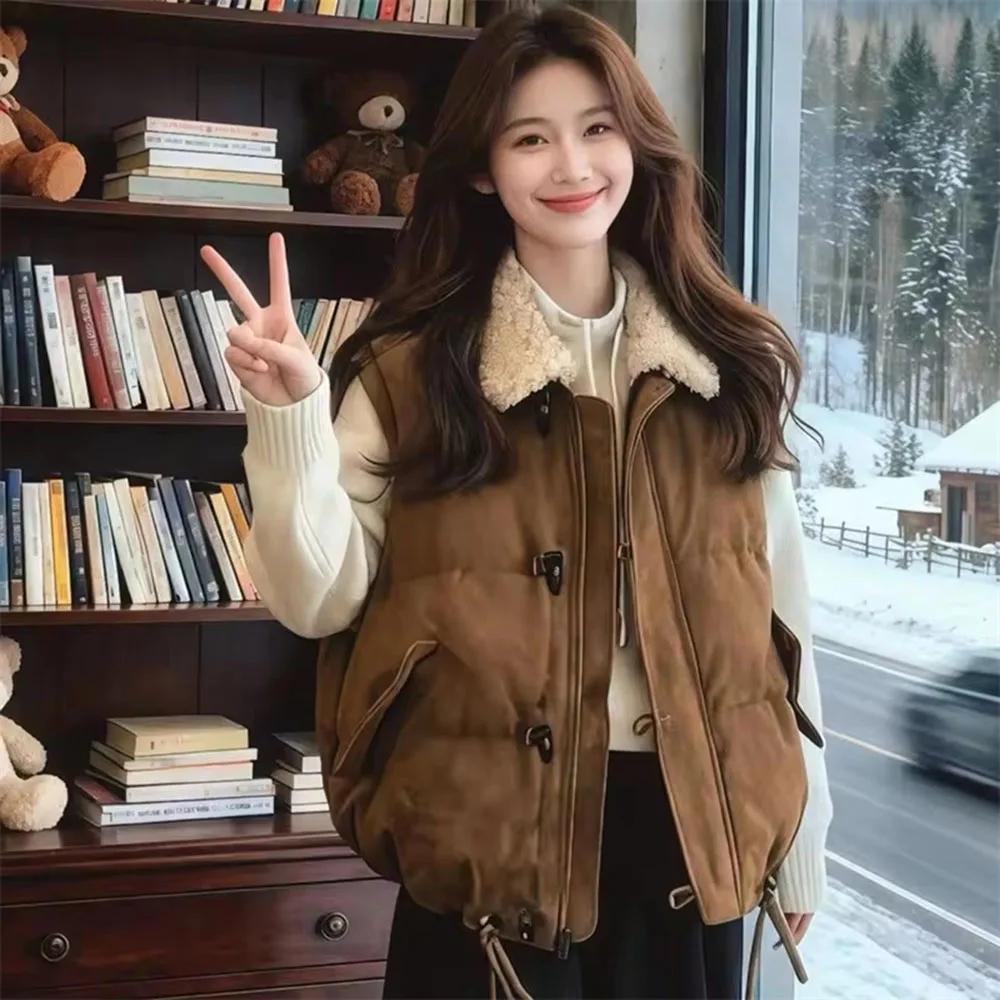 

Утепленный жилет-куртка большого размера для женщин: новая осенне-зимняя коллекция, модный дизайн с отложным воротником, без рукавов, на хлопковом наполнителе