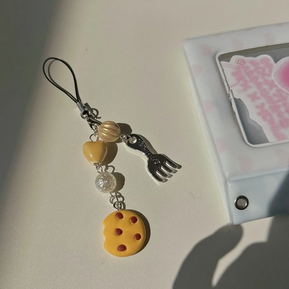 

Creative Bite Cookies Fork Metal Acrylic Keychain Mobile Phone Lanyard Straps Cute Backpack Pendant Keyring Jewelry Accessories