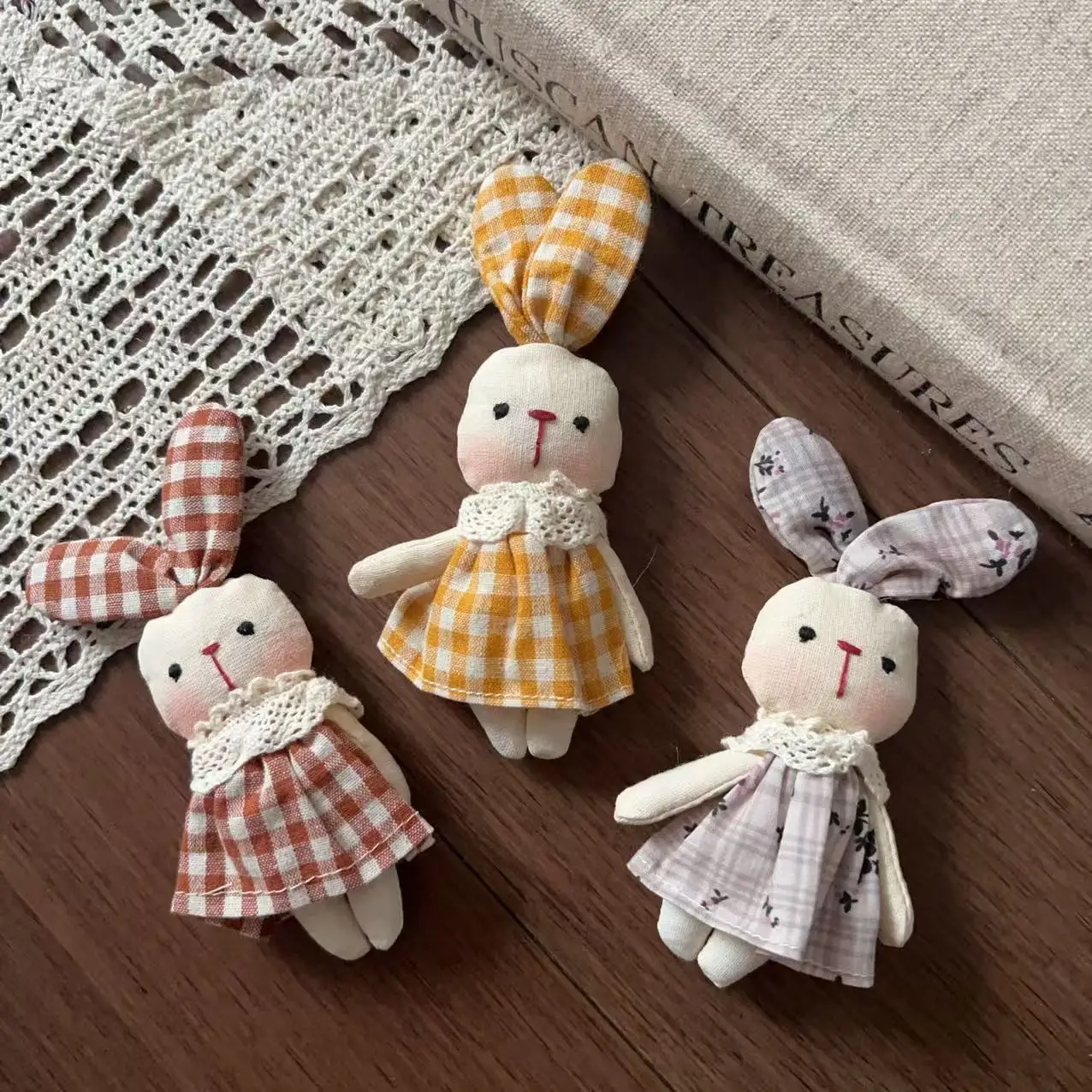 High Quality Soft Fabric Handmade Dressed Bunny Hair Accessory Brooch Pendant for Bag Keychain Clothing Embellishment