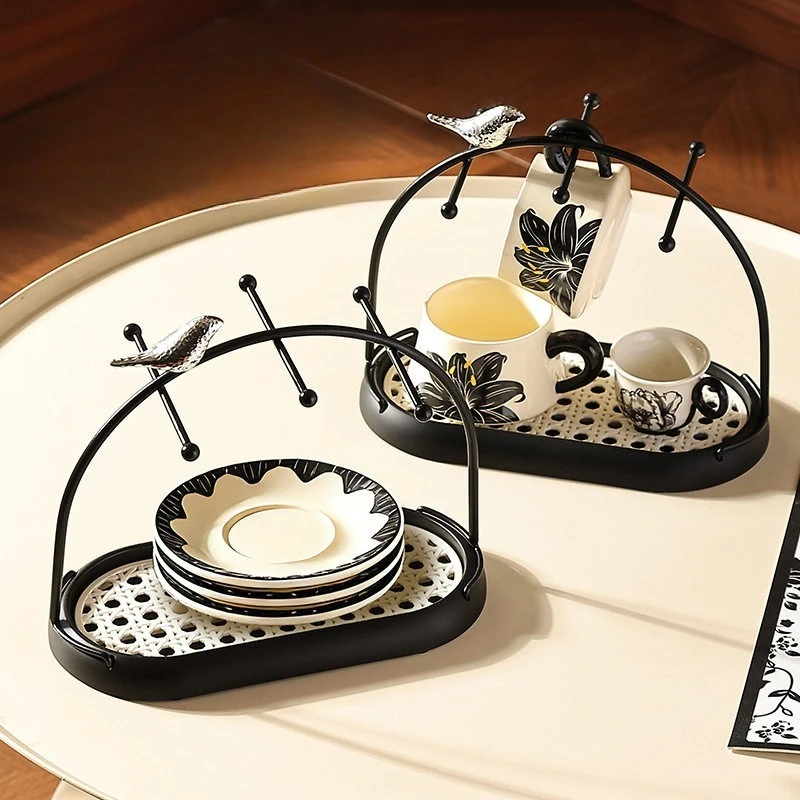 

Nordic Retro Cup Rack Modern Minimalist Iron Draining Cup Rack Shelves Dining Room Desktop Home Supplies Becherhalter FYCH