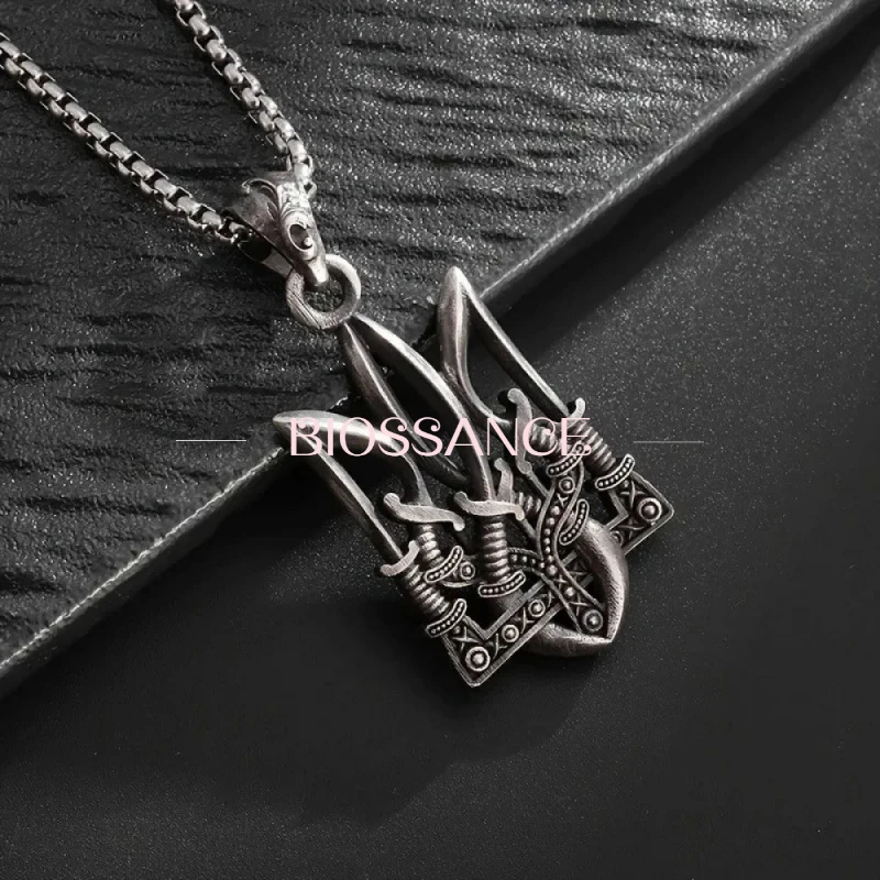 BIOSSANCE Retro Imitation Wolf Tooth Pendant, Fitness Dumbbell, Crow Skull, Anchor Pendant Necklace For Men And Women Jewelry