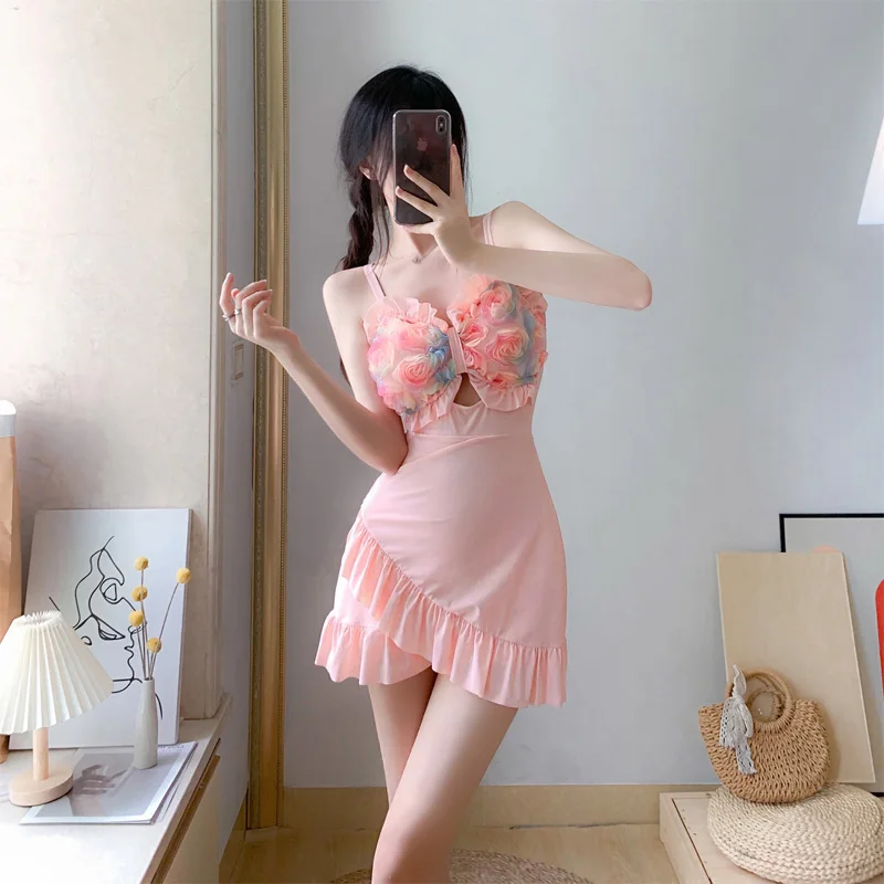 2023 New Summer Fashionable and Unique Chest Bow Splice 3D Flower Irregular Ruffle Hem Hem One Piece Flat Corner Skirt Swimwear