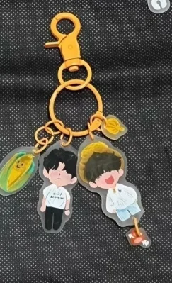 أحدث قلادة سلسلة مفاتيح أكريليك لسيارة "Reverse Love"، قلادة حقيبة الظهر، هدية عالية القيمة للأصدقاء