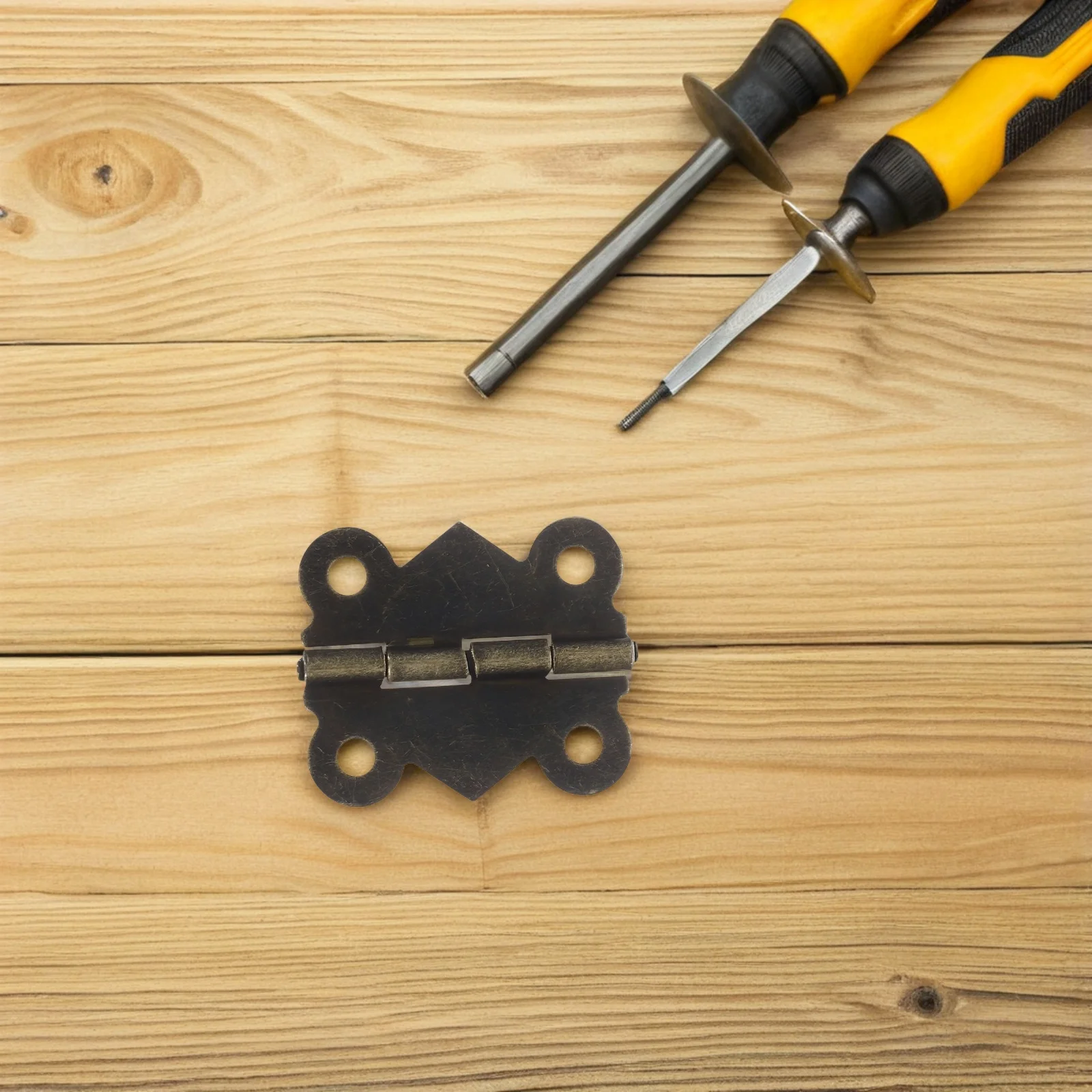 

24pcs Hinge Mini Retro Hinges Small Door Tiny Butterfly Vintage Metal Cabinet Furniture Jewelry Box Closet Hardware