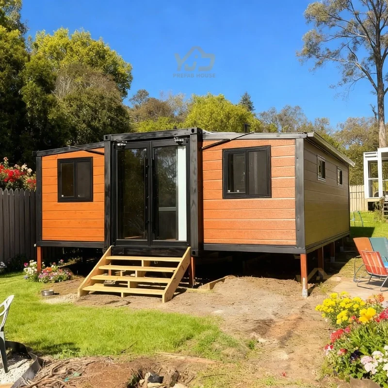 Light Steel Structure Casa Canadese Prefabbricata Per Hotel Villa Customized Portable Container House With Roof