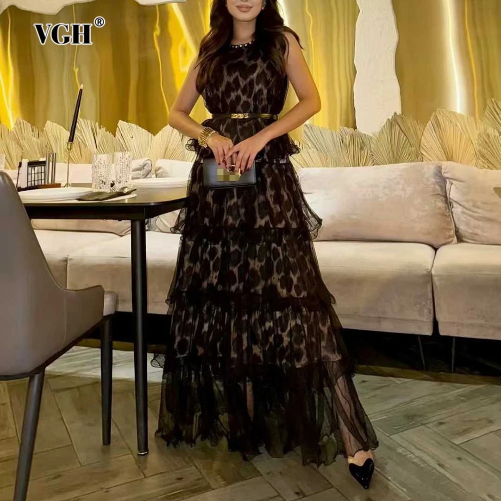 فساتين VGH أنيقة بطباعة الفهد بقماش شفاف للنساء بياقة دائرية بدون أكمام وخصر عالٍ وكشكشة مرقعة للحفلات فستان ماكسي للسيدات #1