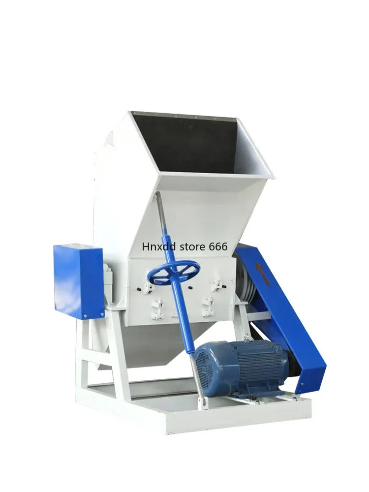 Large industrial crusher blue bucket fruit basket shredder bumper recycling